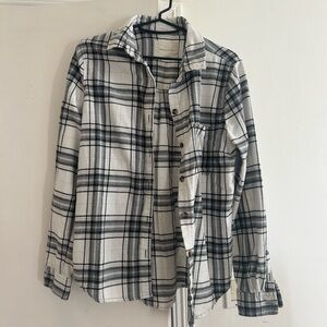 Aeropostale Black & White Plaid Button Down Shirt